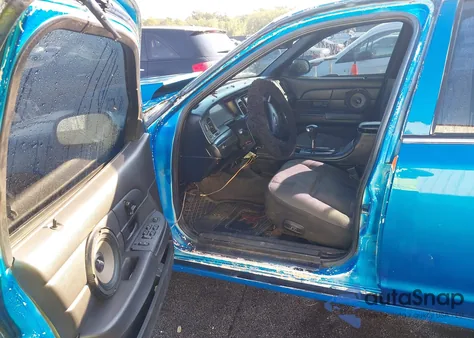 2007 Ford Crown Victoria Police/Police Interceptor z USA, uszkodzony, nr VIN 2FAFP71W27X136861